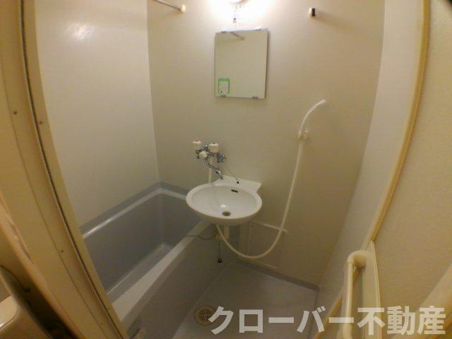 レオパレスシャルマンの浴室