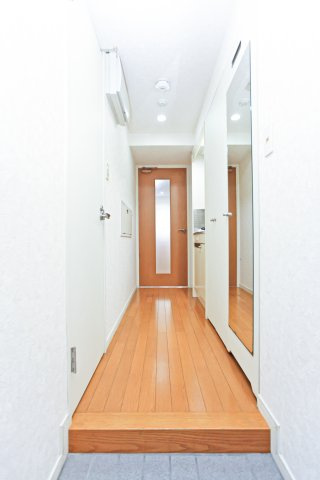 サヴォイレジェント　4階の玄関|別号室のものになります。現状優先。