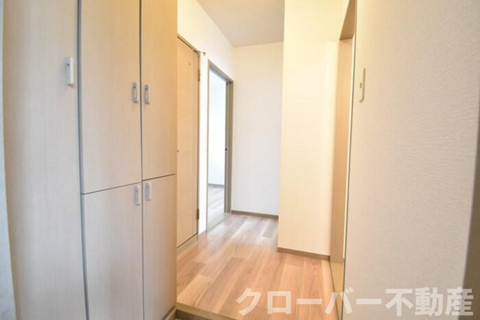 シャトレー西本の玄関|玄関
