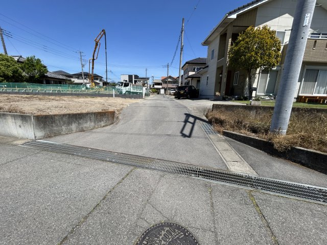 売地　高崎市藤塚町　3区画の前面道路含む現地写真