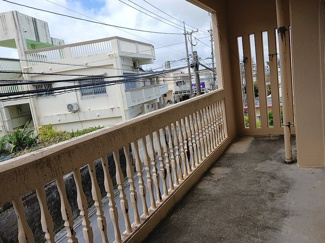 【バルコニー】 | 丸勝アパートＢ | バルコニーからの眺めを楽しみながら食事をしませんか