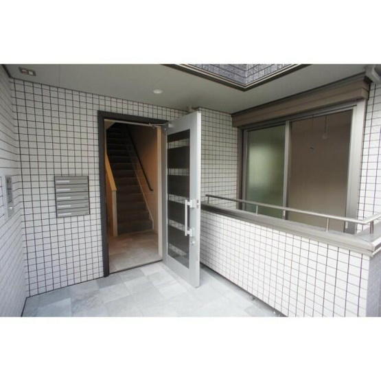 【エントランス】 | パストラーレ嶺町