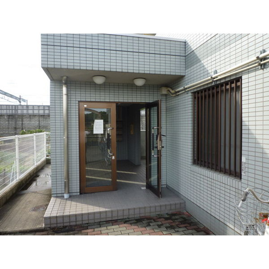 【エントランス】 | プロビデンス日比野