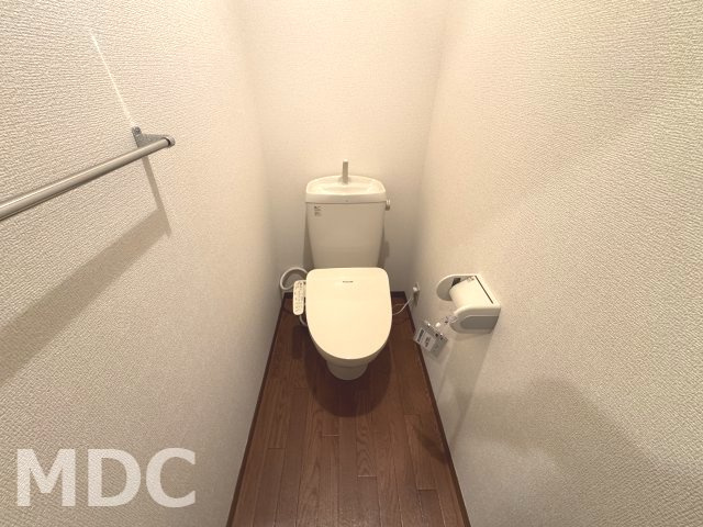 クウラージュ C棟のトイレ