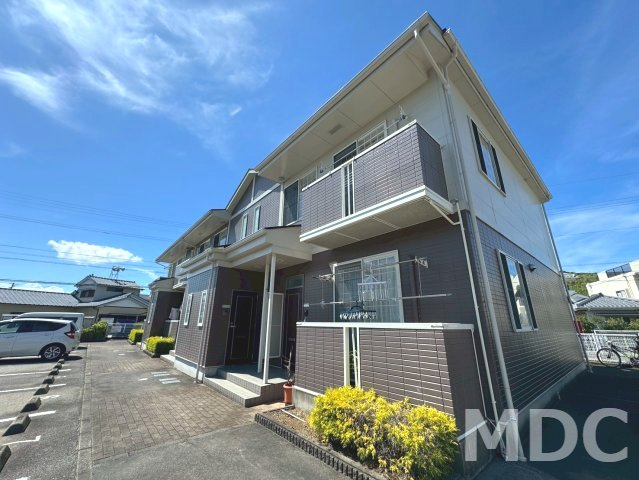 徳島市大原町余慶のアパート