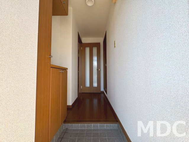 徳島市大原町余慶のアパートの玄関