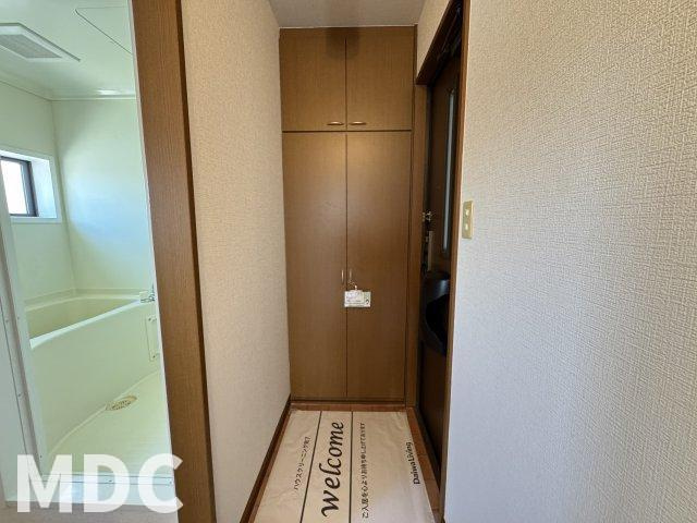 トアエーユBの玄関