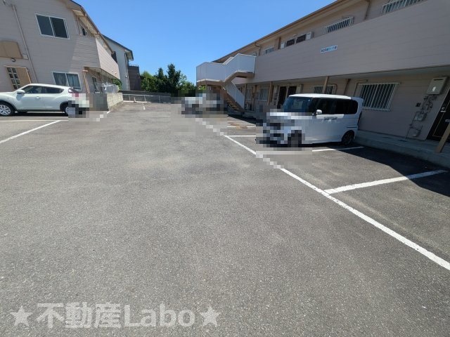 第23愛日ハイツ　Aの駐車場