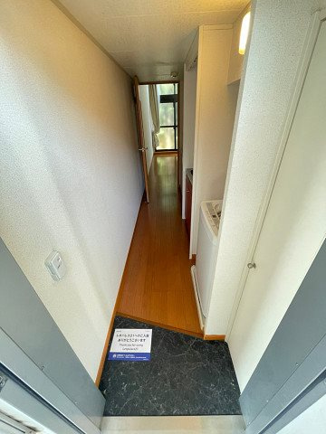 レオパレスフルールの玄関