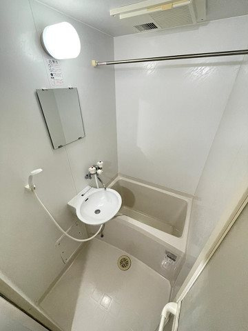 レオパレスフルールの浴室