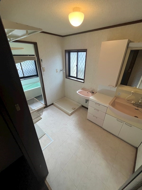 桜木町2丁目貸家のロビー