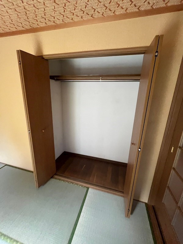 桜木町2丁目貸家の収納