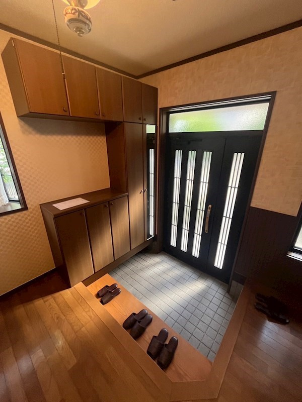 桜木町2丁目貸家のロビー