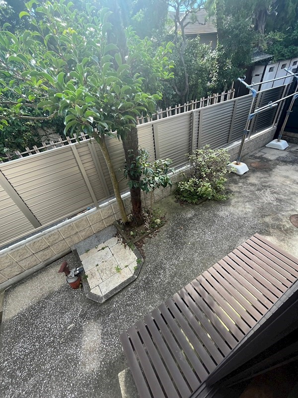 桜木町2丁目貸家の庭