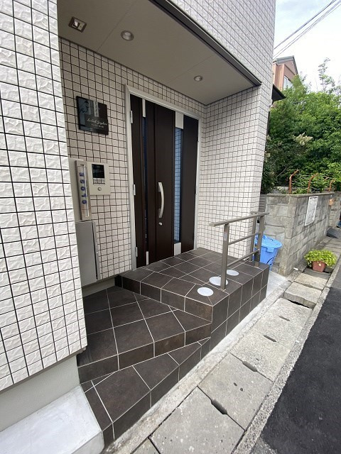 ルシエル城ヶ堀のエントランス