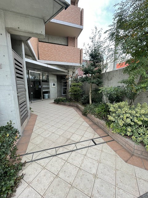 パレス東洋上甲子園のエントランス