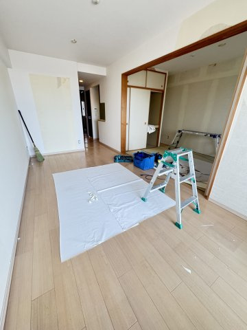 プライムメイツアスタの居間・リビング