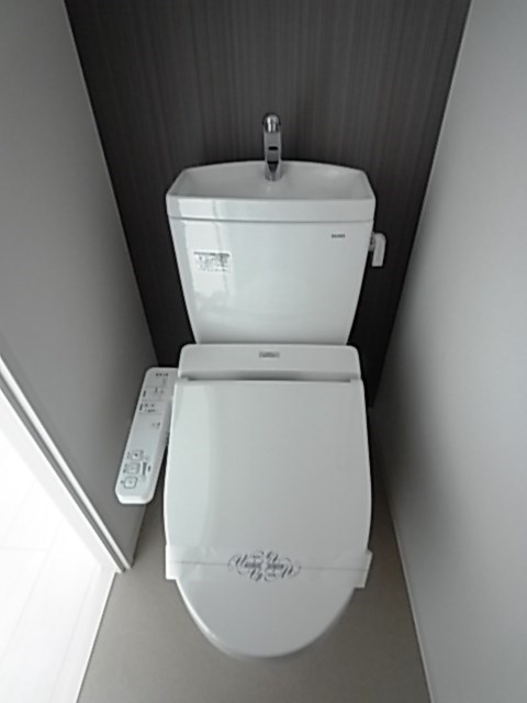 エスプレイス神戸ハーバーランドのトイレ|落ち着いた色調のトイレです
