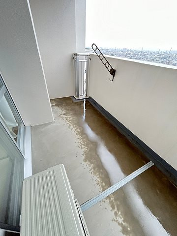 URパークタウン西武庫　5号棟のバルコニー|外からの目が気にならないバルコニーで洗濯物が干せます