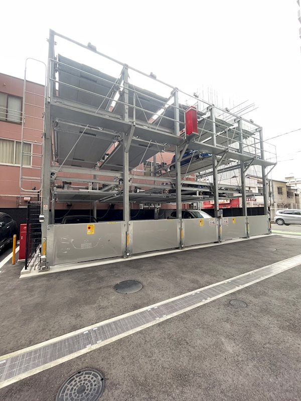 パークアクシス福岡県庁前の駐車場