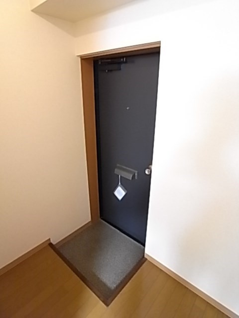 サンビルダー北野山ノ手の玄関