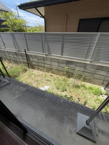 ビラ名谷Ｄ棟の庭
