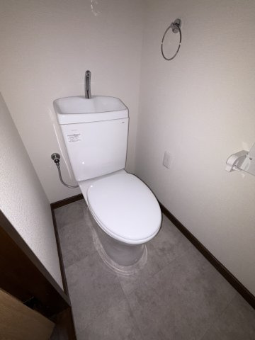 ビラ名谷Ｄ棟のトイレ