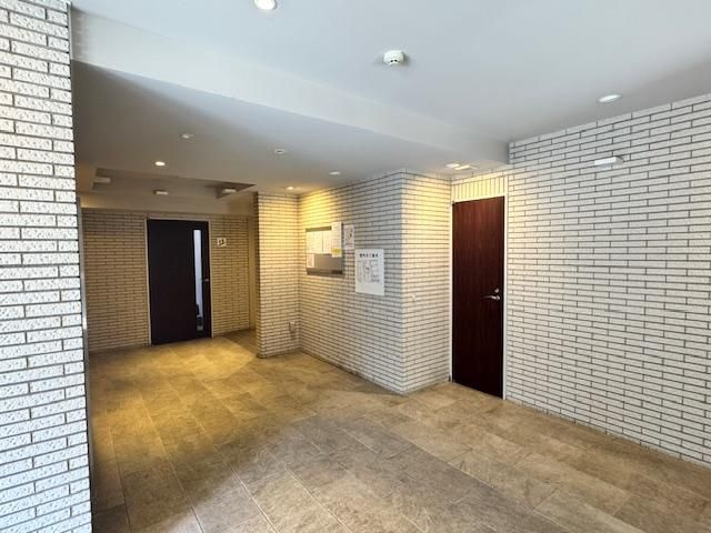 リベール東灘青木のロビー