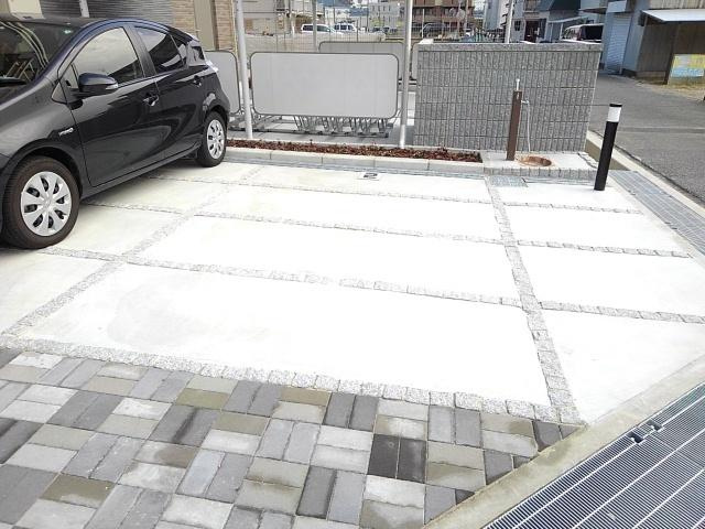 【駐車場】