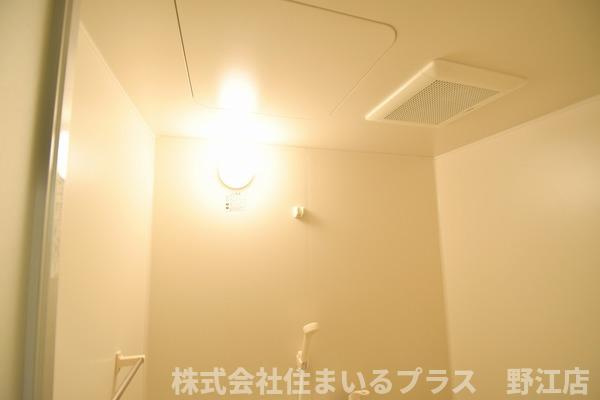 ラクラス高殿の浴室