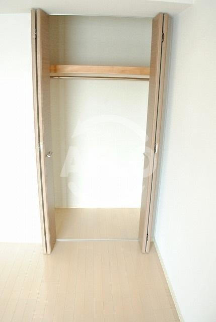 レジディア心斎橋ウエスト　堀江小学校区の収納|レジディア心斎橋ウエスト　クローゼット