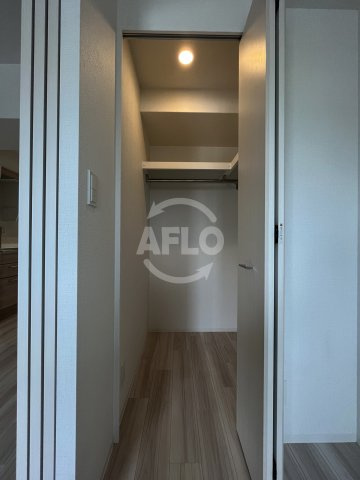 アプリーレ西本町の収納|アプリーレ西本町　ウォークインクローゼット