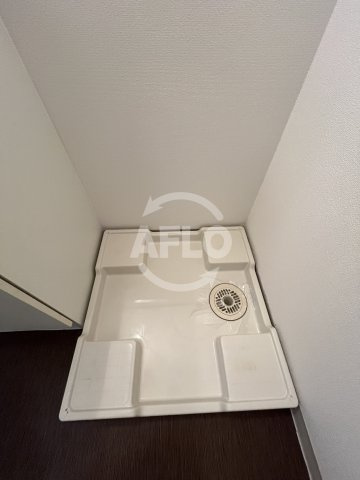 ダブルジービー江坂の洗面所|WGB江坂　洗濯パン
