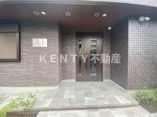 【エントランス】 | ホワイト・ルミエ | 建物の内部です