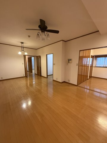 アースコート渡辺通り