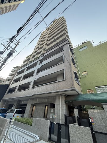アースコート渡辺通りの外観