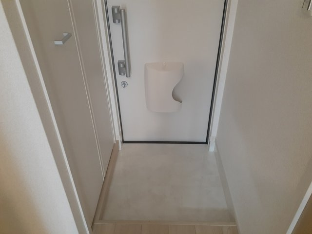 【玄関】 | サンセール寝屋川 | 落ち着いた玄関です