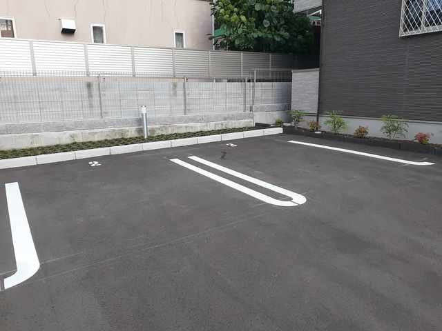 【駐車場】 | ハピネス門真 | 駐車場に車を止められます