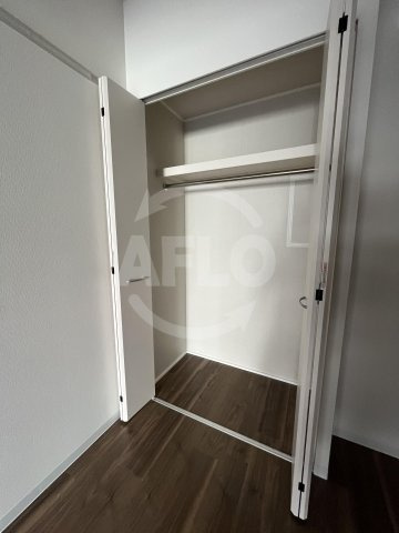 ノーブルスクエア新町の収納|ノーブルスクエア新町　クローゼット