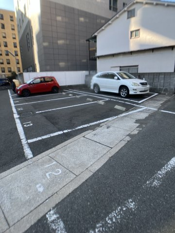 ロジュマン門真の駐車場