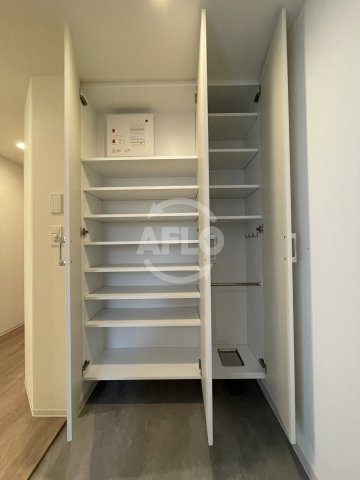 アーバネックス西本町　明治小学校区の収納|アーバネックス西本町　下駄箱