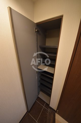 プリエールTAT江戸堀の玄関|プリエールTAT江戸堀　下駄箱
