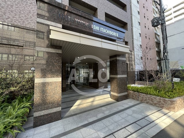 リーガル四ツ橋立売堀II　明治小学校区のエントランス|リーガル四ツ橋立売堀ＩＩ　エントランス