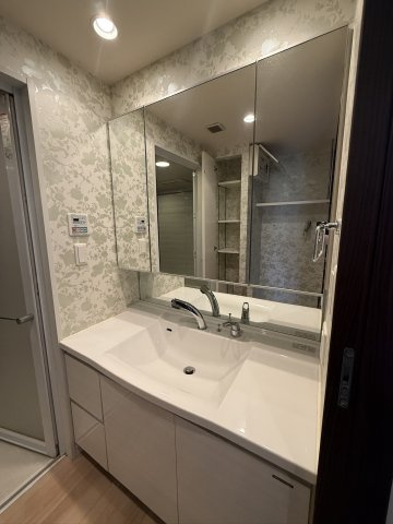 グランフォーレ大橋東の独立洗面台