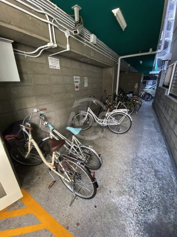 ハイツ鍛冶　九条南小学校の設備|ハイツ鍛冶　駐輪場