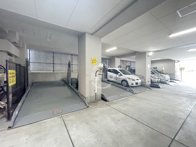 シャルマンフジリッツ南堀江の駐車場|シャルマンフジリッツ南堀江　駐車場