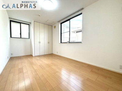 【洋室】 | 加古川市加古川町稲屋 一戸建て | ■各居室に収納があり、お部屋がスッキリと片付きます♪