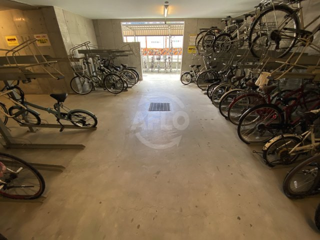 レジデンス本町靭公園の設備|レジディア靭公園　駐輪場