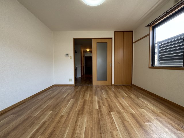 ヴィラ・グレイスAの居間・リビング