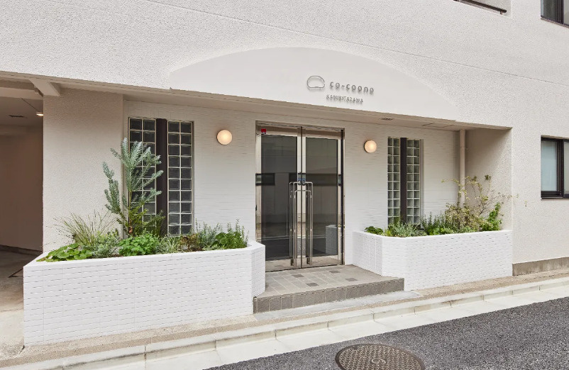杉並区上高井戸３丁目の賃貸マンションのエントランス